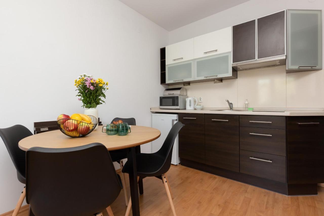 Cozy Apartment With Balcony Warszawa By Noclegi Renters Экстерьер фото