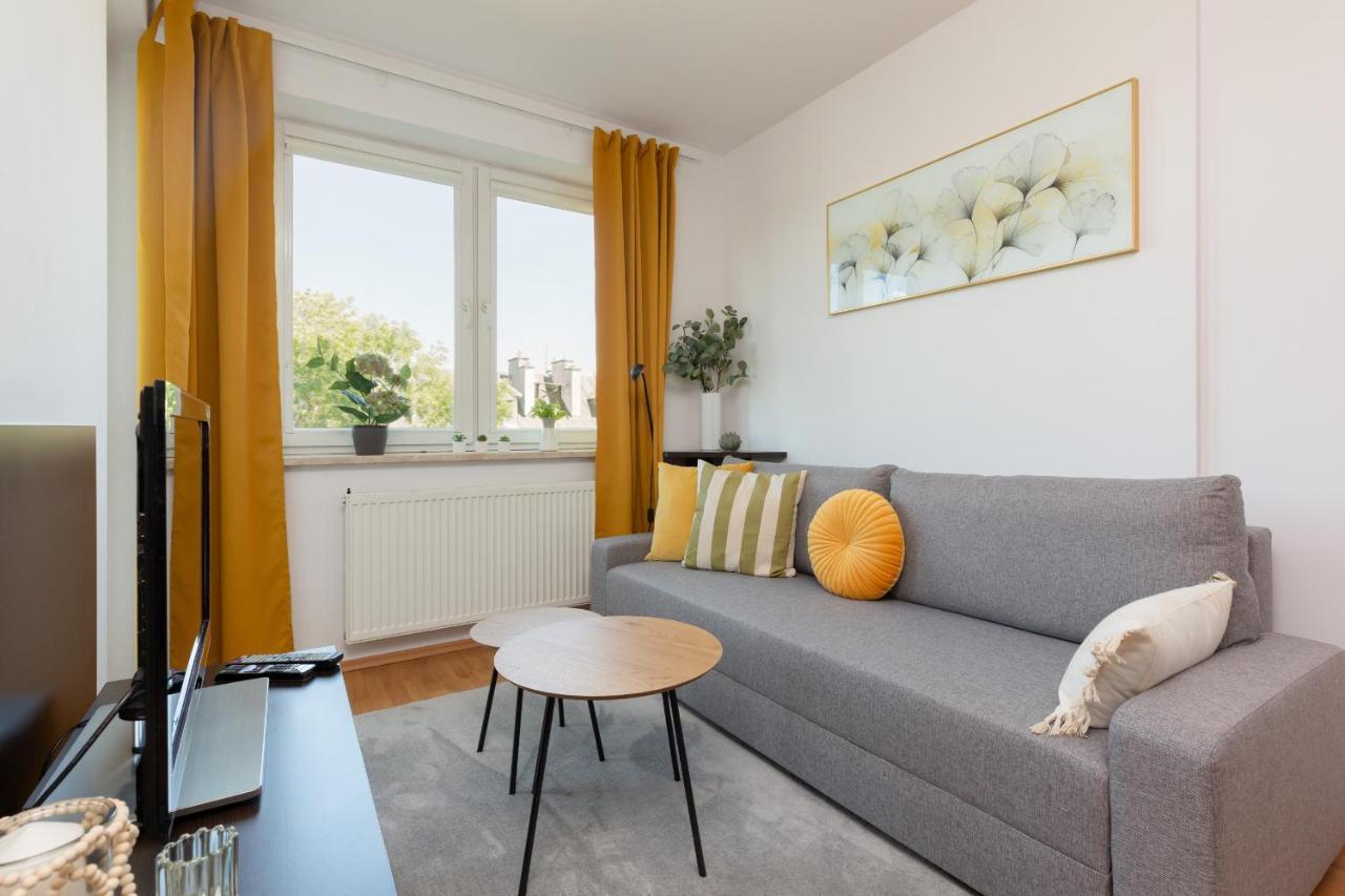 Cozy Apartment With Balcony Warszawa By Noclegi Renters Экстерьер фото